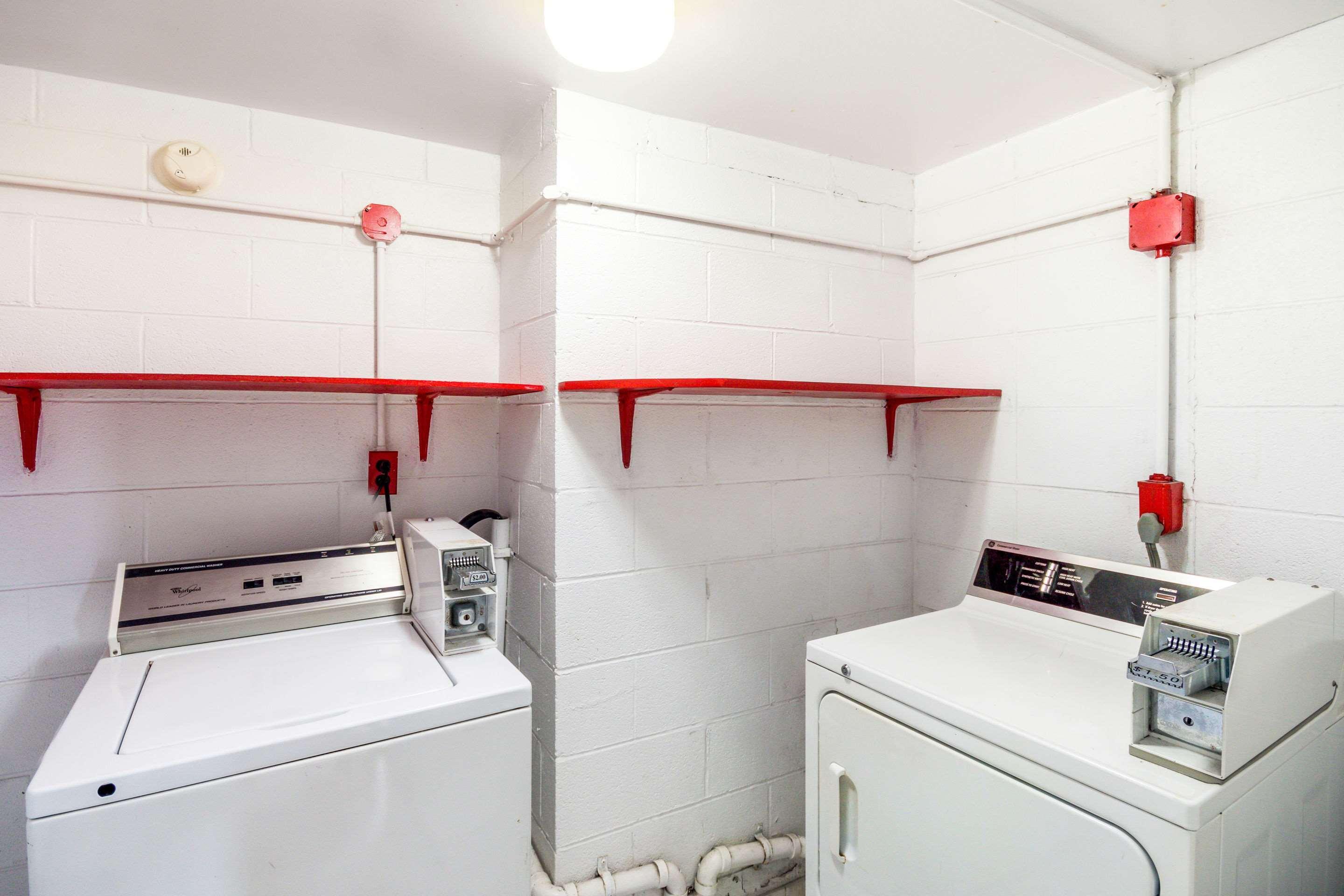 Rodeway Inn And Suites 포츠머스 외부 사진