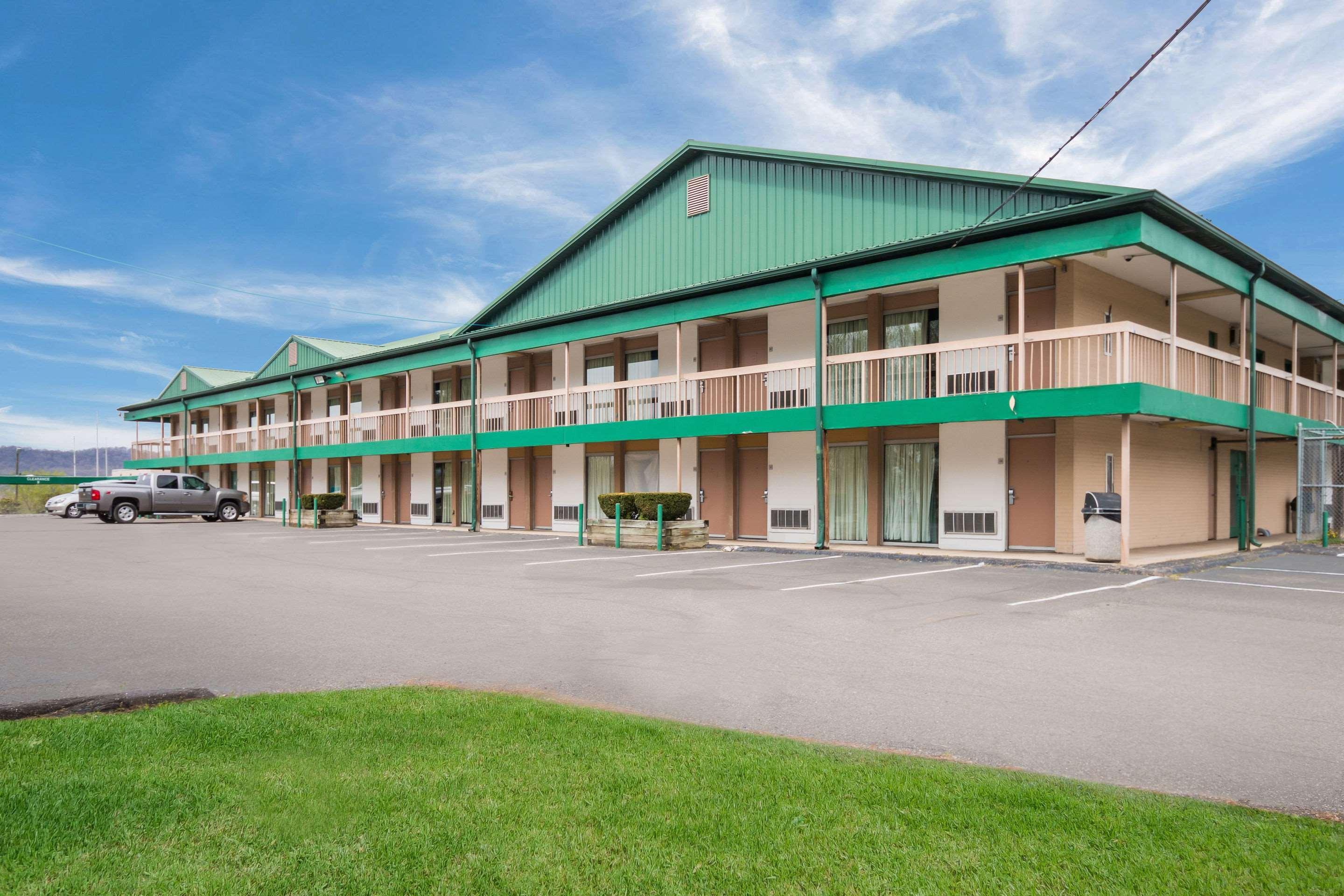 Rodeway Inn And Suites 포츠머스 외부 사진