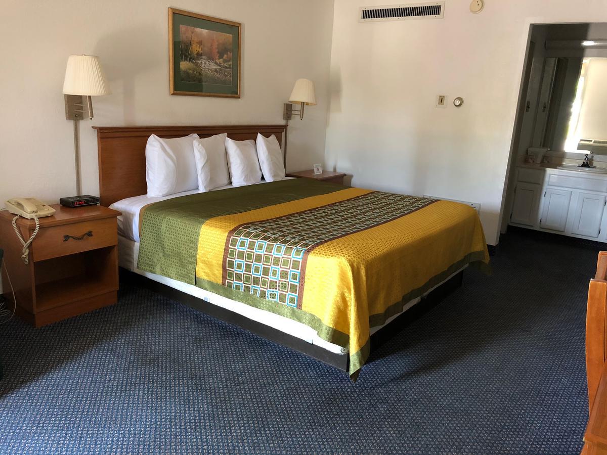 Rodeway Inn And Suites 포츠머스 외부 사진
