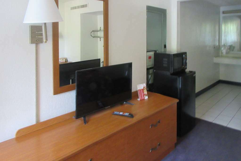 Rodeway Inn And Suites 포츠머스 객실 사진
