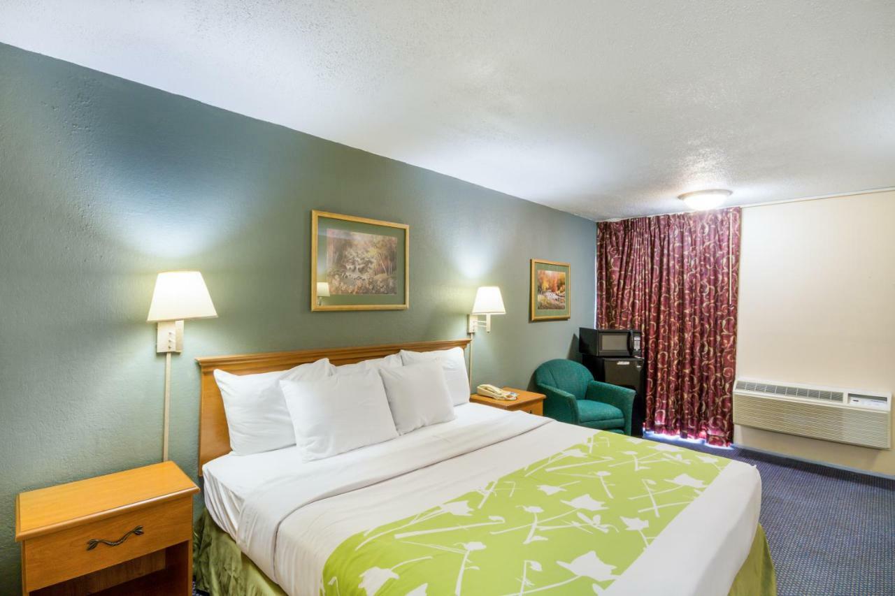 Rodeway Inn And Suites 포츠머스 외부 사진